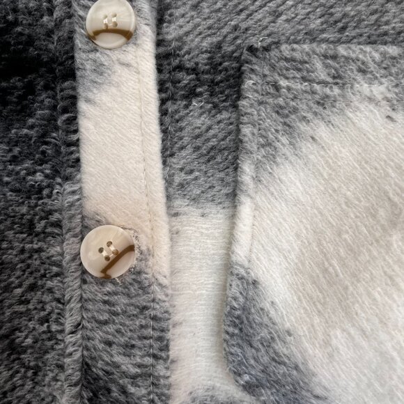 Thread & Supply Plaid Fleece Shacket Cream Black Size Medium M Thick Cozy Fall - Picture 8 of 12